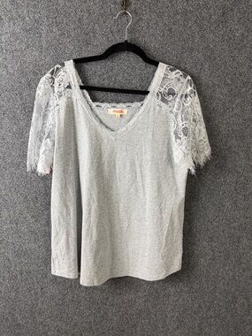 Mazik Light Gray V-Neck Top with White Lace Sleeves